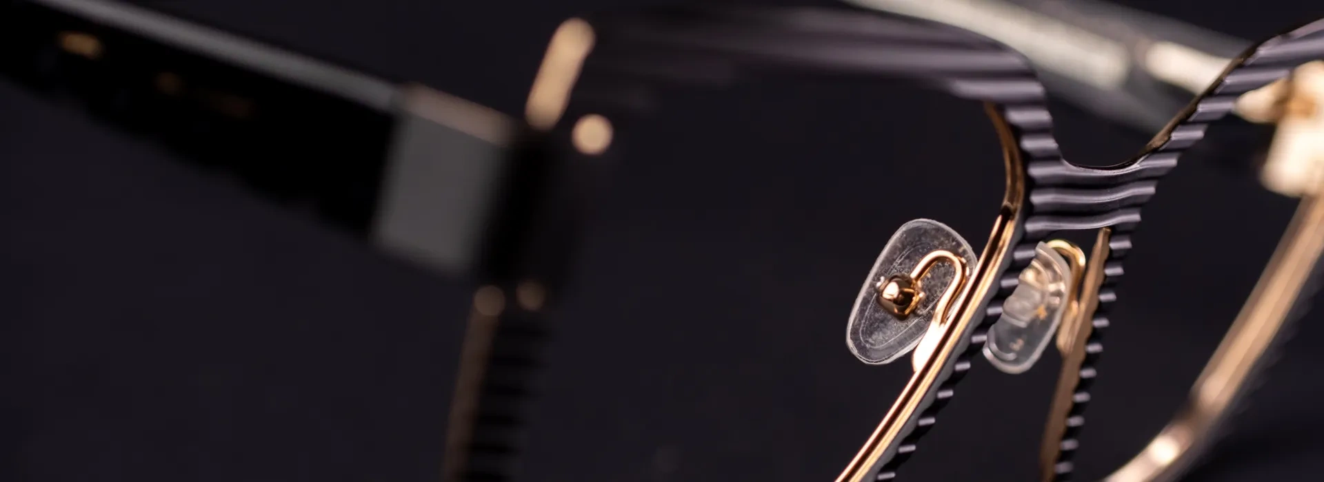 Detaljbild av en metallbågar